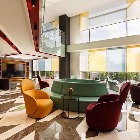 Ibis Styles Istanbul Merter Exterior foto Lobby