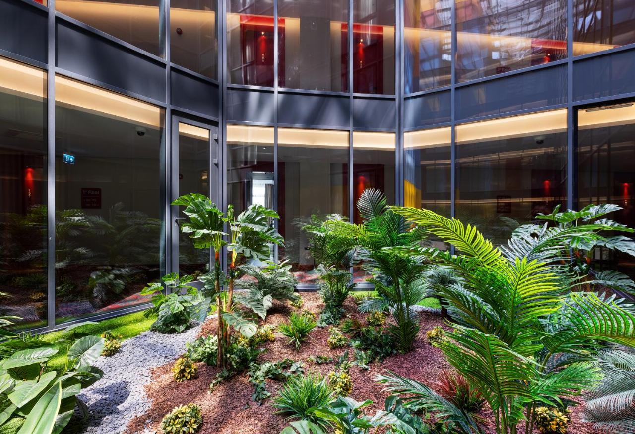 Ibis Styles Istanbul Merter Exterior foto The interior of the hotel