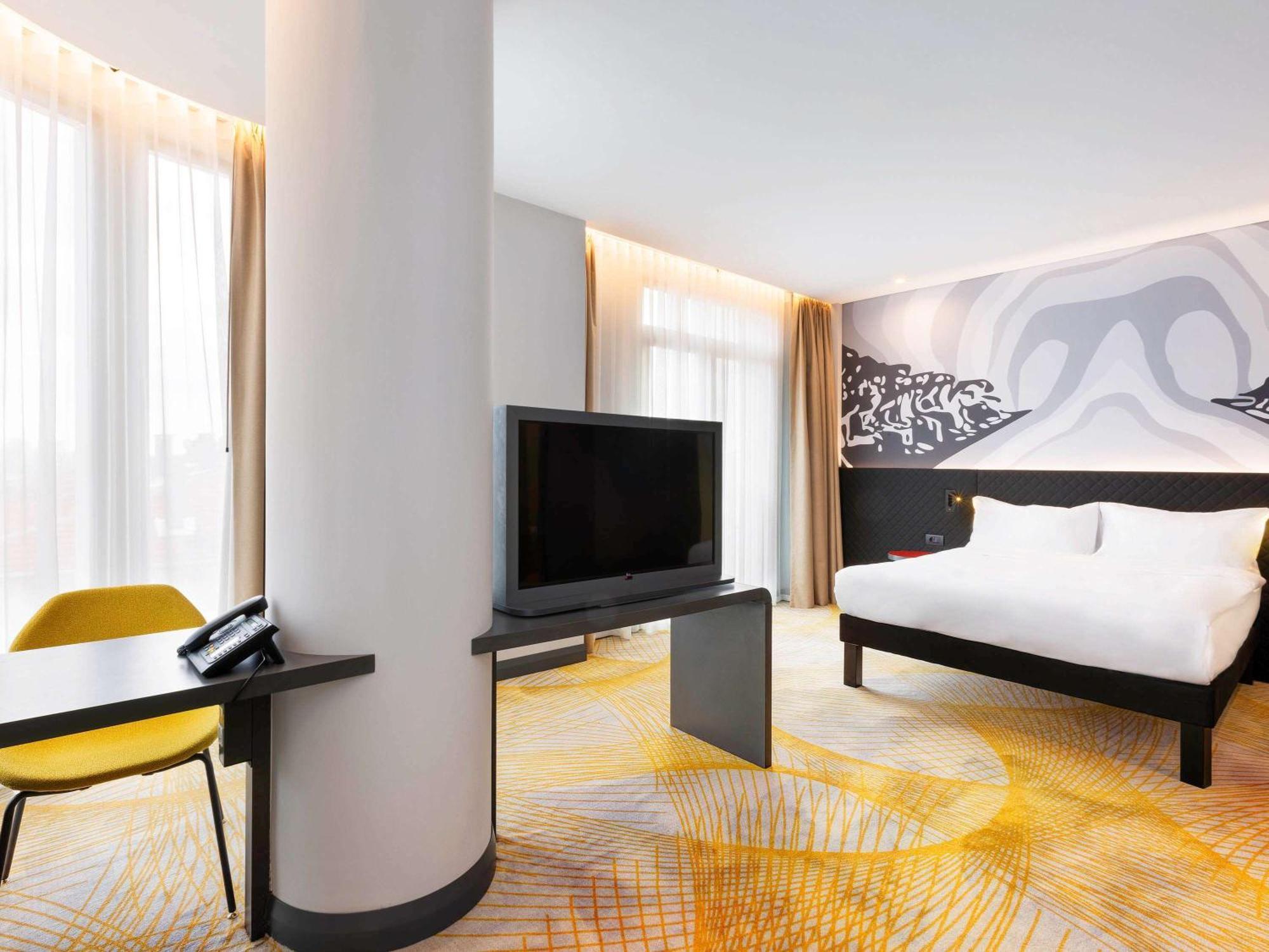 Ibis Styles Istanbul Merter Exterior foto A room at the hotel